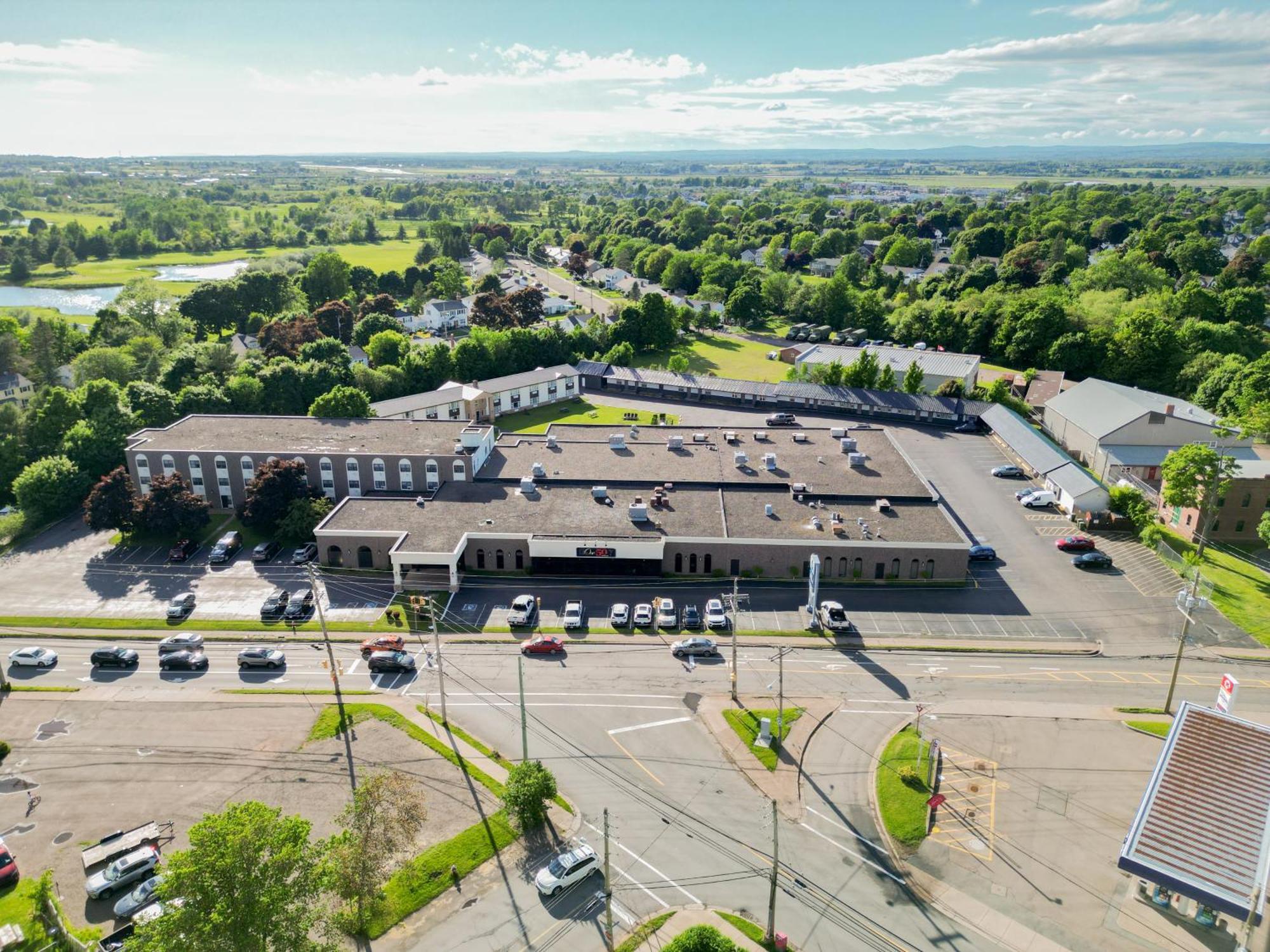 Glengarry Extended Stays Труро Екстериор снимка